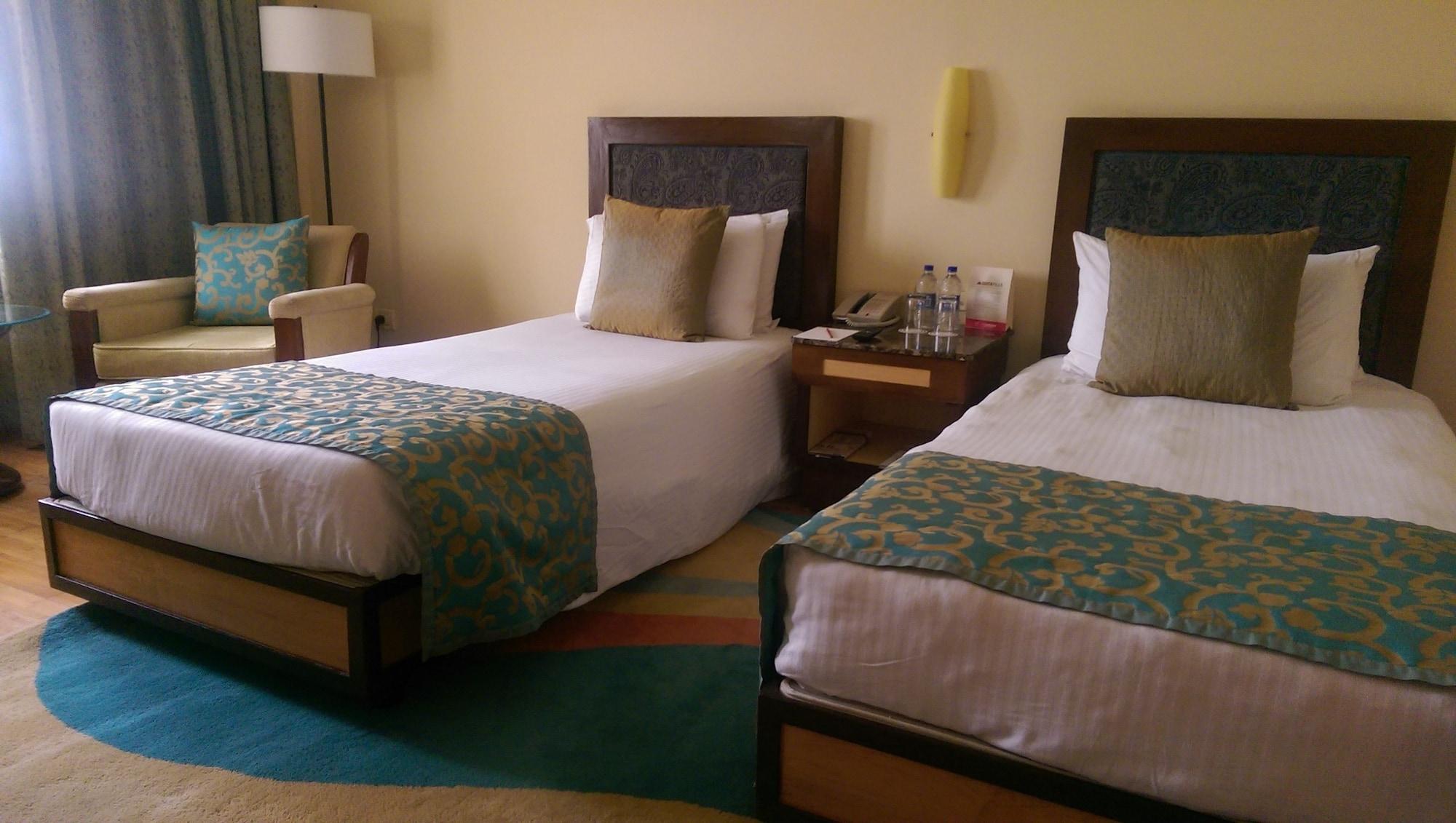 Vivanta Bengaluru Residency Road Extérieur photo