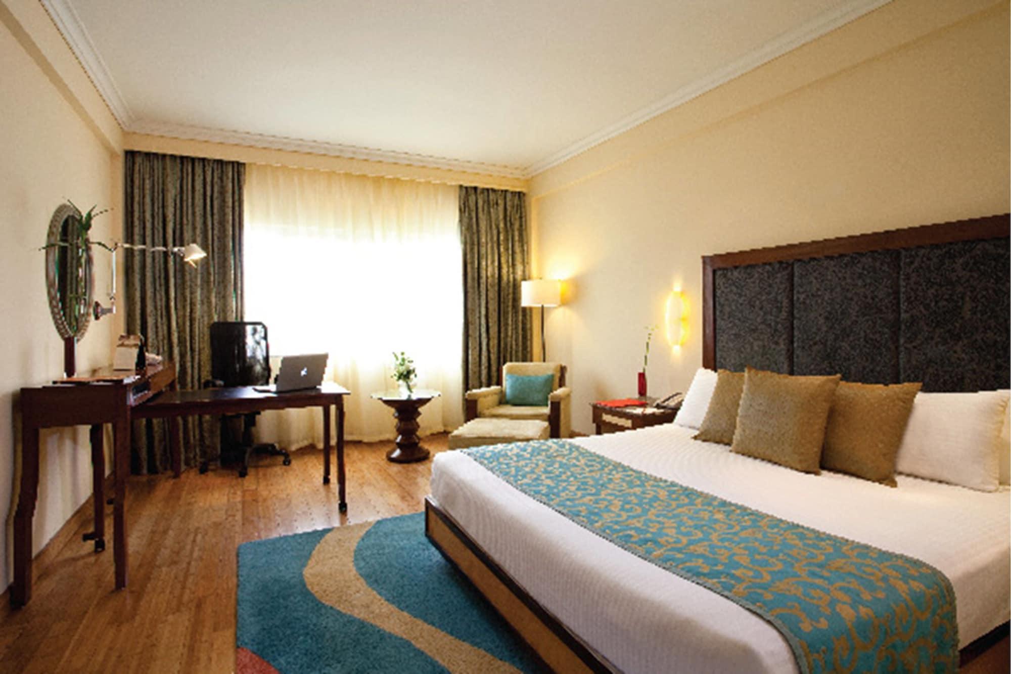 Vivanta Bengaluru Residency Road Extérieur photo