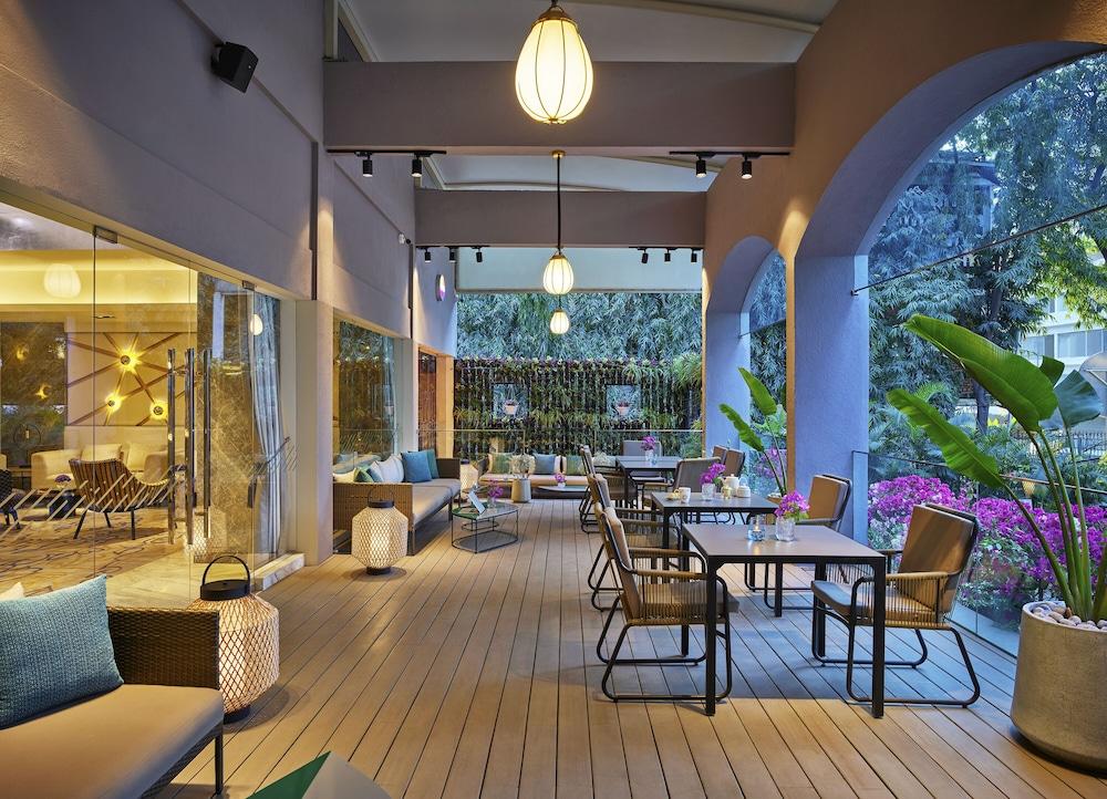 Vivanta Bengaluru Residency Road Extérieur photo