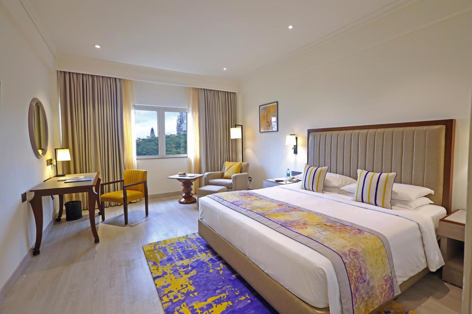 Vivanta Bengaluru Residency Road Extérieur photo