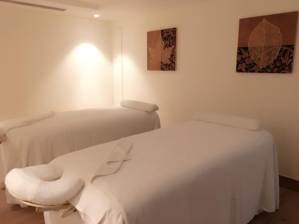 Vivanta Bengaluru Residency Road Extérieur photo