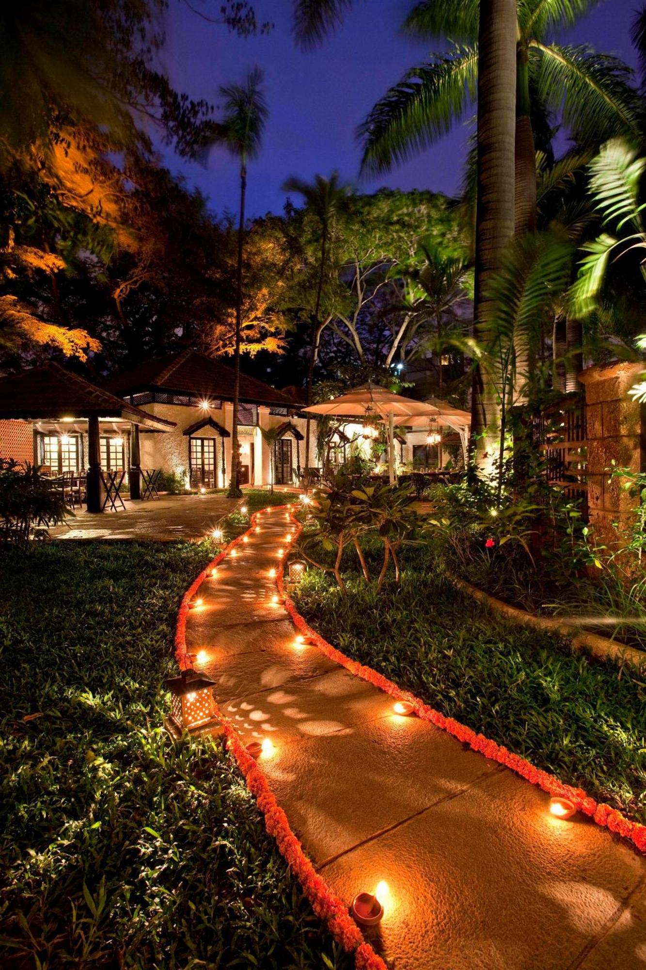 Vivanta Bengaluru Residency Road Extérieur photo